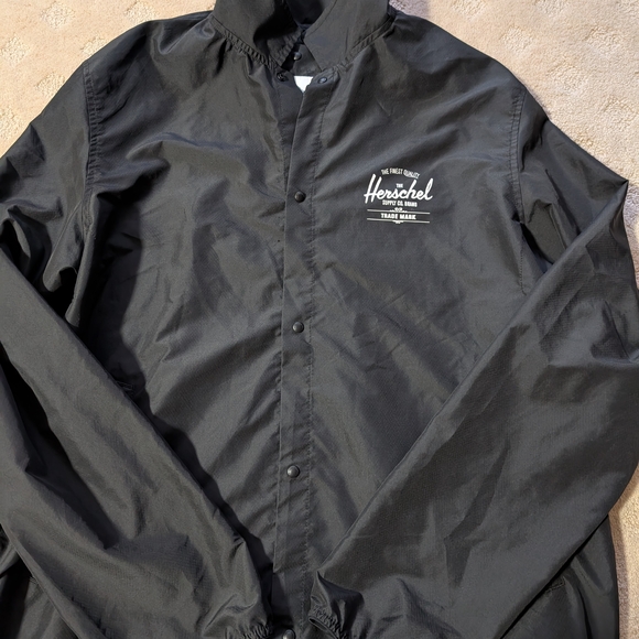 Herschel Supply Company Black Men's Light Windbreaker Logo Jacket Medium - Picture 1 of 3